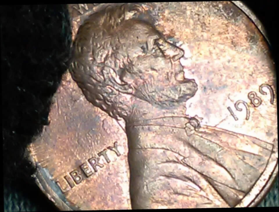 Is-Part-Of-The-1989-Lincoln-Penny-Reverse-On-The-Obverse?
